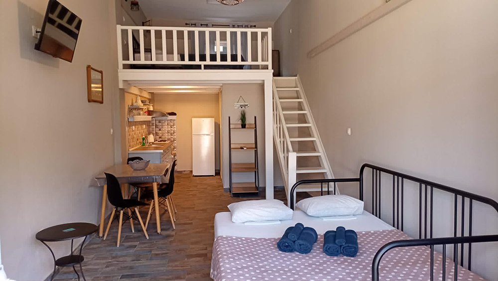 xristos studio for rent sykia