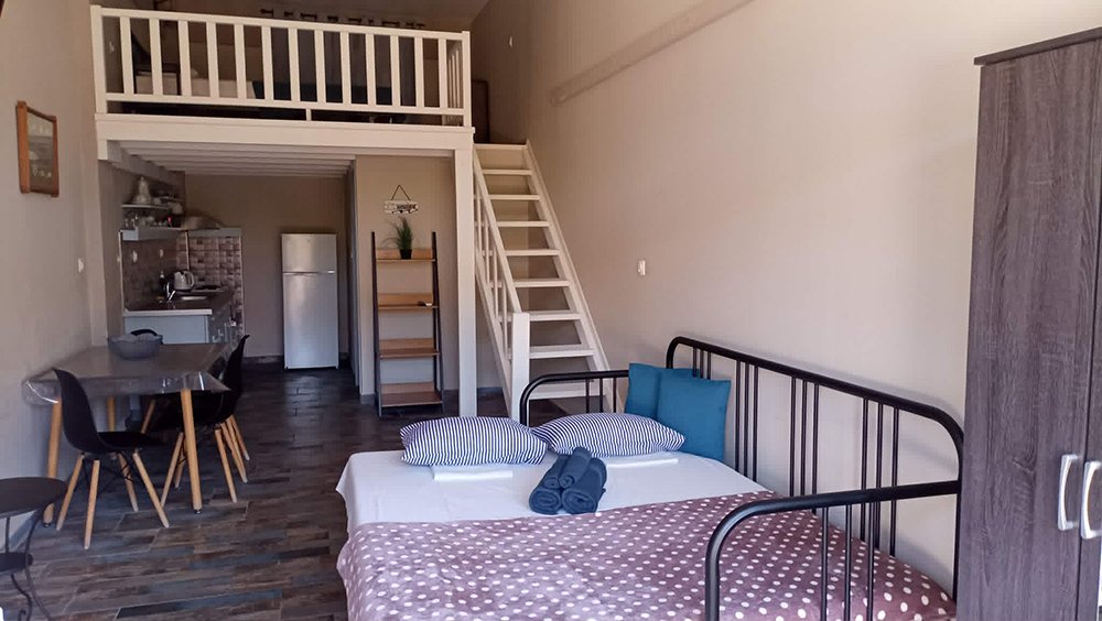 xristos studio for rent sykia
