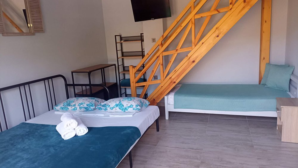 xristos studio maisonete for rent sykia